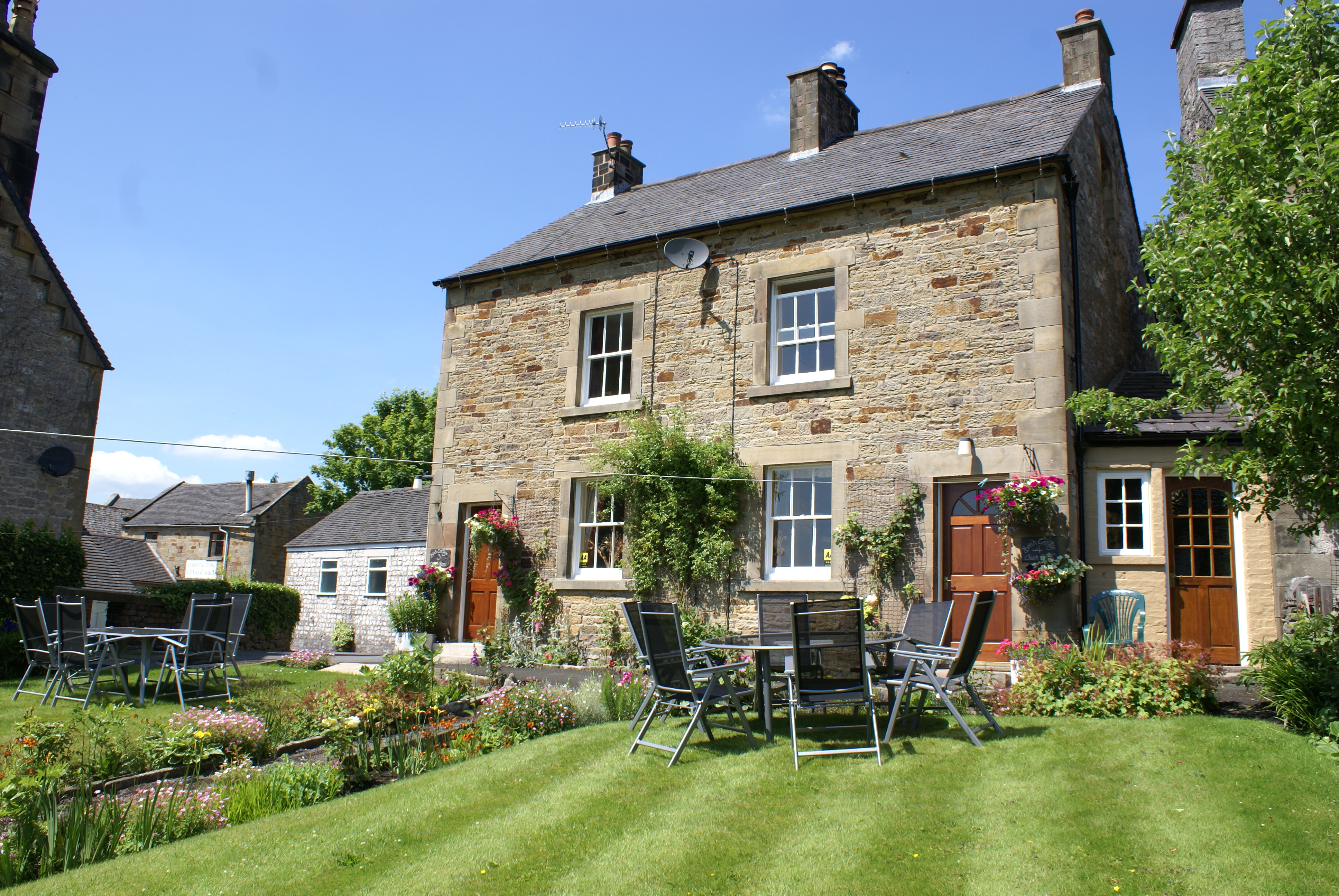 Beech Cottage and Birch Cottage gardens
